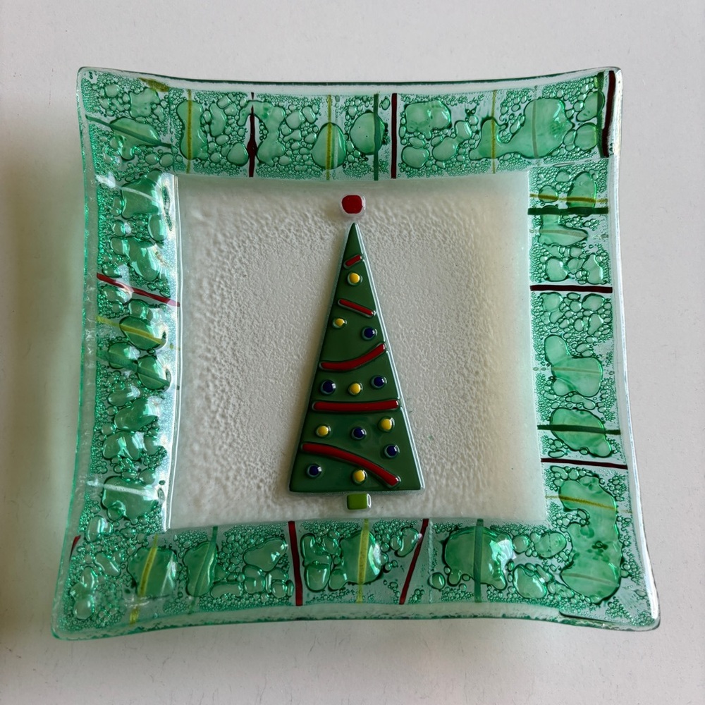 Gorham Christmas Splendor Set of 2 Square Crystal Plates, 6” - Picture 3 of 11